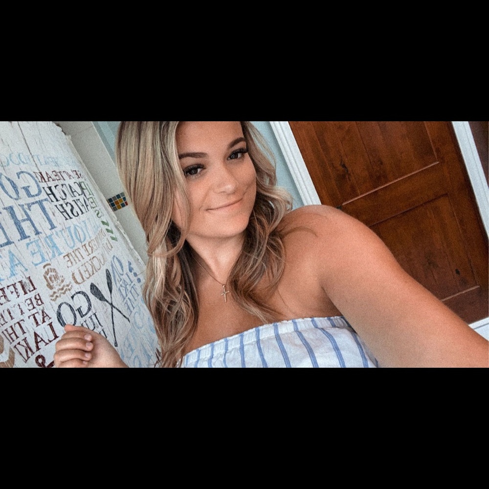 Meet your Posher, Christina